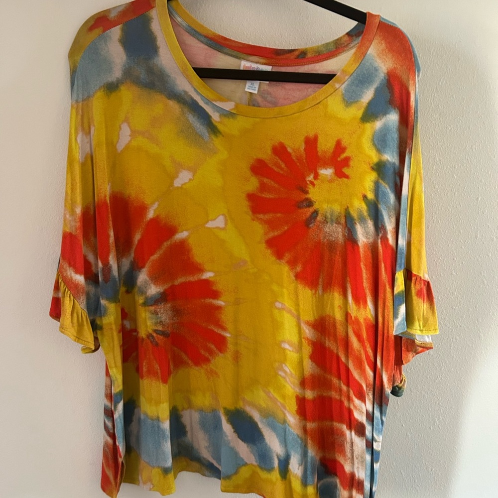 LulaRoe Dahl Shirt - Size XL